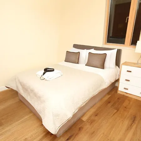 Amazing Sleeps 6 *